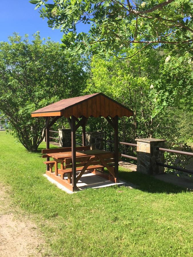 La Cabane Chez Jimmy Petit-Saguenay Exterior photo